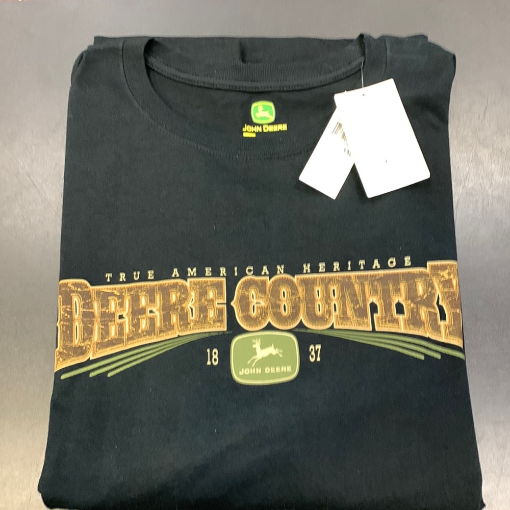 John Deere Short Sleeve T-Shirt Size XXL NWT